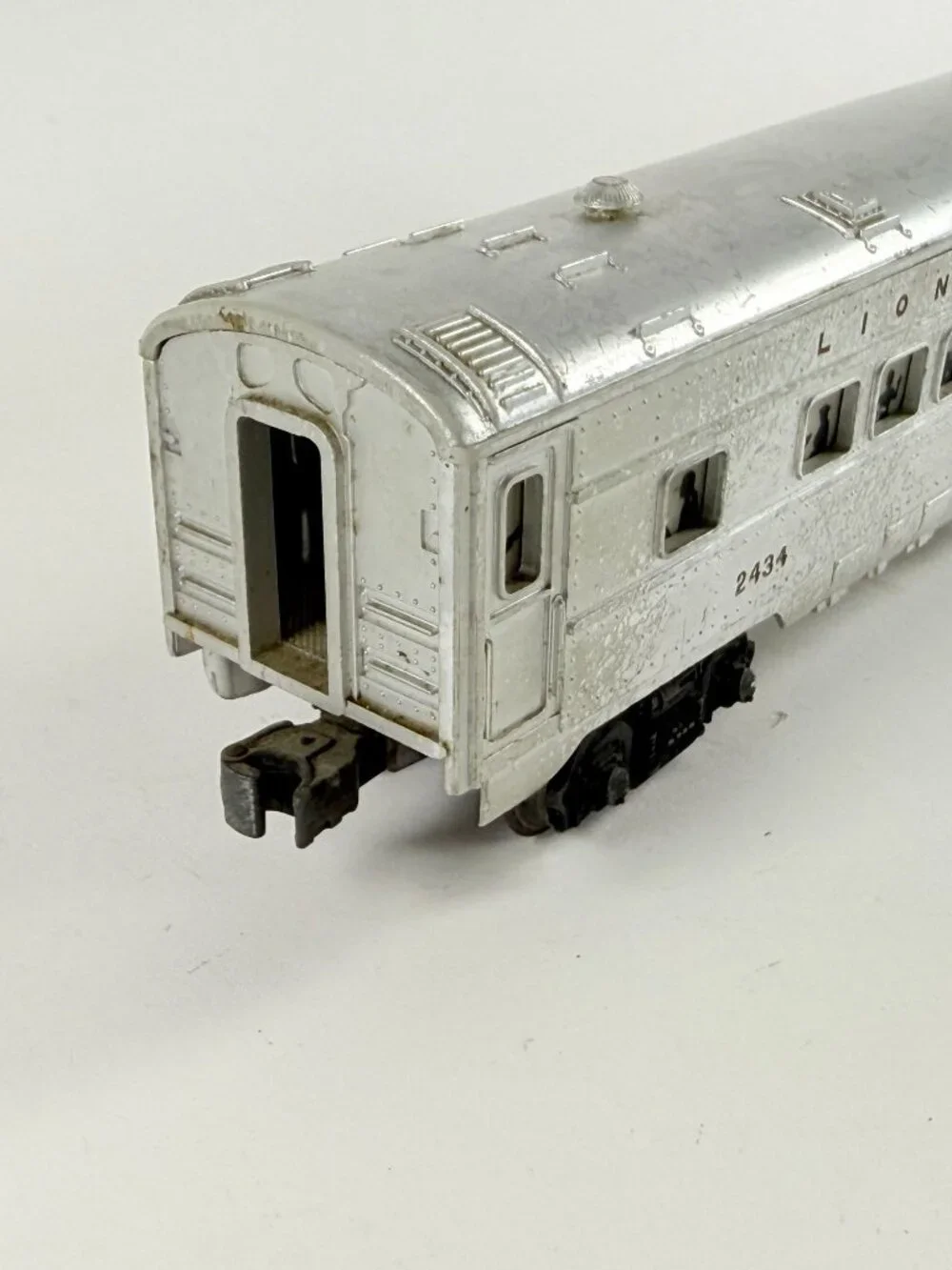 Vintage Lionel Postwar O Gauge Passenger Cars 2434 Newark 2435 Elizabeth Silver
